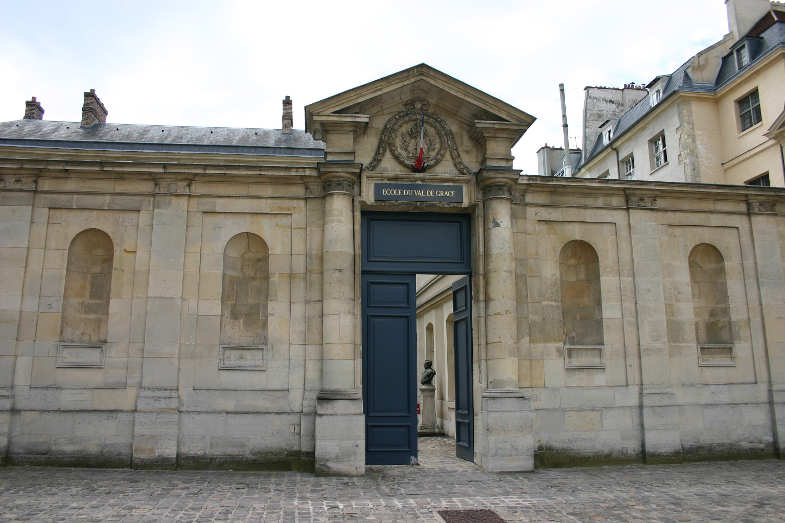 Jean Antoine Villemin's bust, Val-de-Grâce, Paris (1).JPG